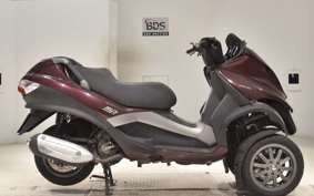 PIAGGIO MP3 250