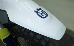 HUSQVARNA 701ED 2022