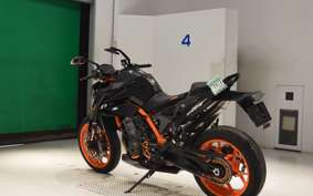 KTM 890 DUKE R 2022