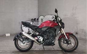 HONDA CB250R MC52