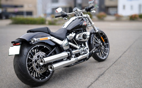 HARLEY FXBR 2026 YE9
