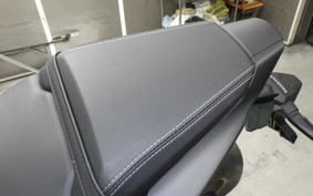 HONDA CB650R E-Clutch 2025 RH17