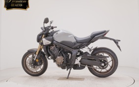 HONDA CB650R E-Clutch 2026 RH17