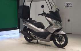 HONDA PCX150-2ﾔﾈﾂｷ KF18