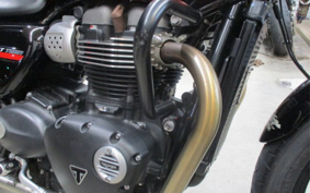 TRIUMPH STREET TWIN 2021 DAD74G