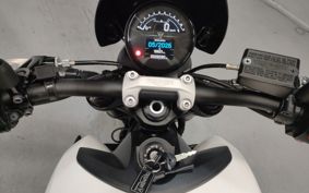 TRIUMPH  TRIUMPH  TRIDENT 660 LGL10U