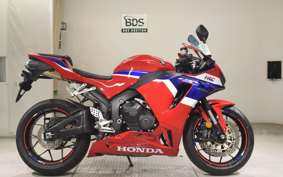 HONDA CBR600RR 2024 PC40