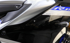 YAMAHA YZF-R15 M RG67