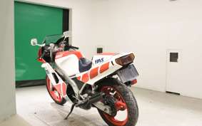 YAMAHA TZR250 1KT