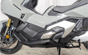 HONDA X-ADV 750 2025 RH21