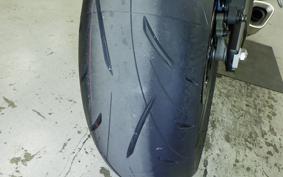 HONDA CBR650R E-Clutch 2025 RH17