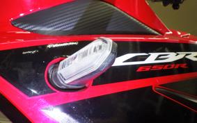 HONDA CBR650R 2023 RH03