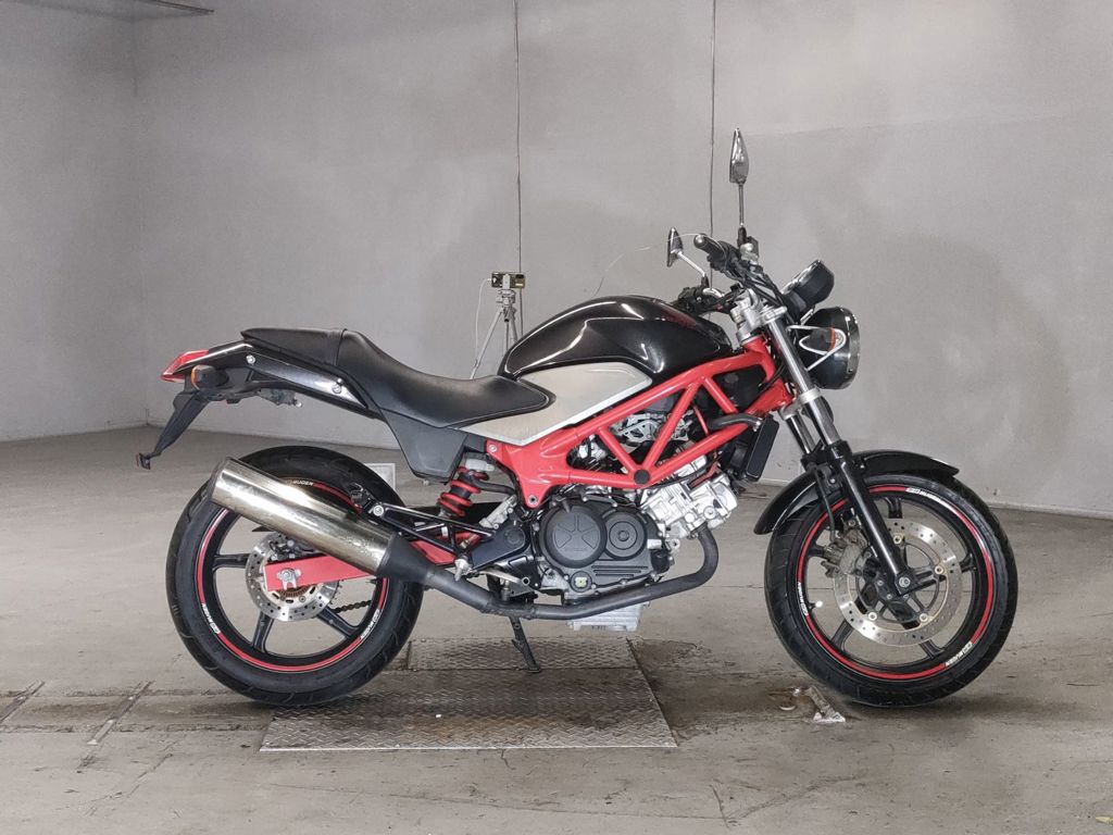 Фото Honda VTR 250 2011 с японского аукциона