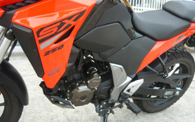 SUZUKI STROM SX ABS