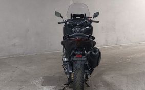 YAMAHA T-MAX 560 SJ19J