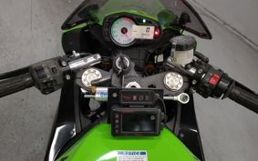 KAWASAKI NINJA ZX-6R ZX4R15