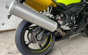 YAMAHA YZF-R6 2003 RJ05