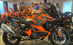 KTM 1290 SUPER ADVENTURE S 2022 V7940