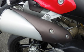 DUCATI MONSTER 696 + 2010