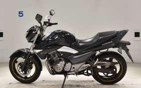 SUZUKI GSR250