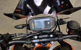 KTM 890 DUKE R 2021 TU940