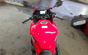 HONDA CBR650R E-Clutch 2025 RH17