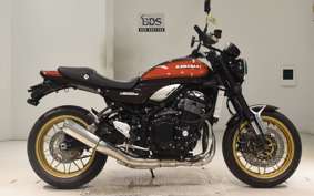 KAWASAKI Z900RS 2025 ZR900K