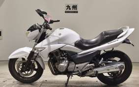 SUZUKI GSR250