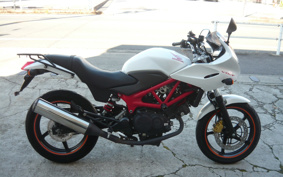 HONDA VTR 250 F MC33