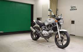 HONDA VTR 250 2025 MC33