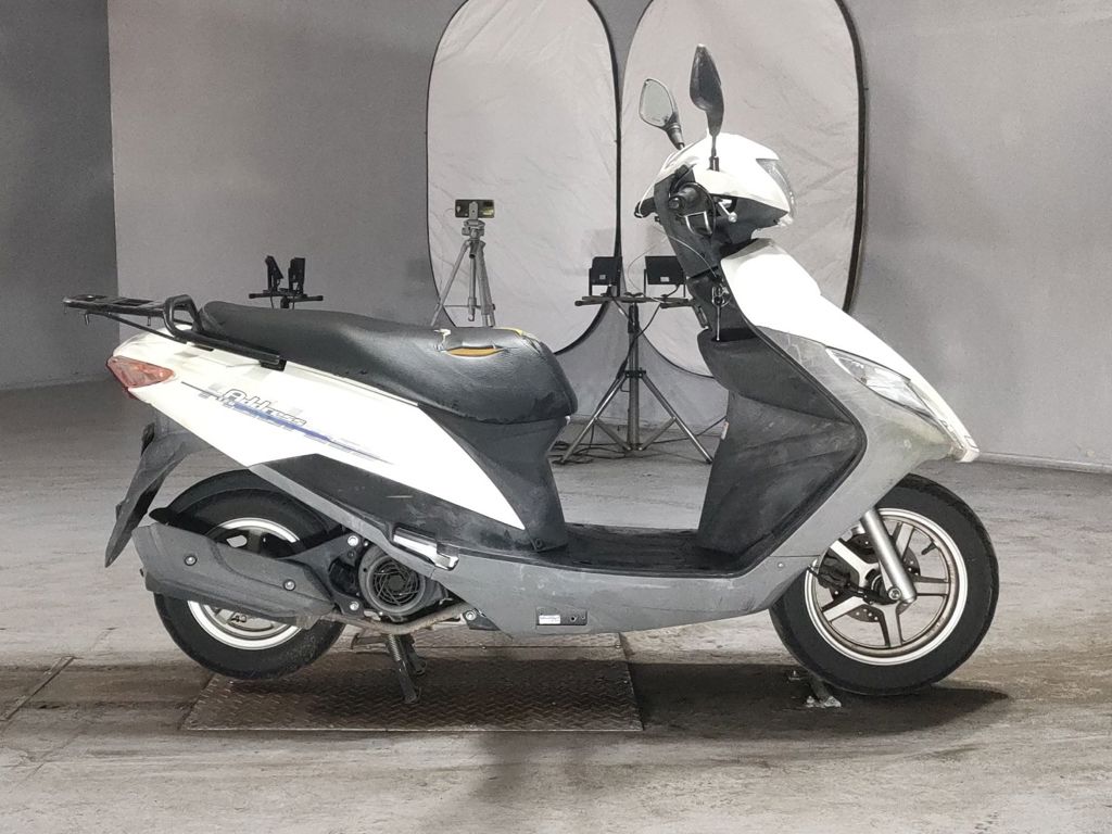 Фото Suzuki ADDRESS V125 с японского аукциона