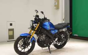 YAMAHA XSR155 2015