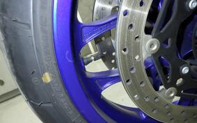 YAMAHA YZF-R1 2025