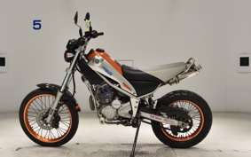 YAMAHA TRICKER
