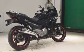 SUZUKI GSR250F