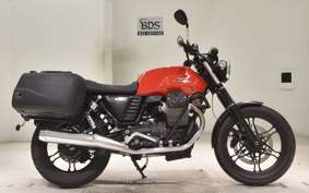 MOTO GUZZI V7 STONE 2019
