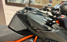 KTM 1290 SUPER DUKE R 2015 V3940