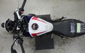 TRIUMPH TRIDENT 660 2024