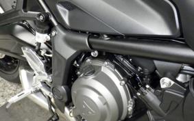 TRIUMPH TRIDENT 660 2025