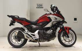 HONDA NC750X D Limited 2016 RC90