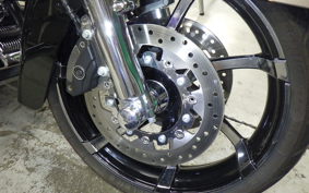 HARLEY FLTRXSE1800CVO 2013