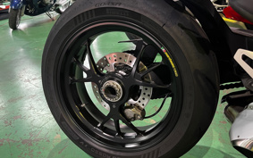 DUCATI STREET FIGHTER V4S 2020 FA00