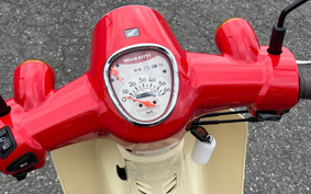 HONDA SUPER CUB 50 HELLOKITTY AA09