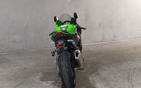 KAWASAKI ZX 10 NINJA R ZXT02L