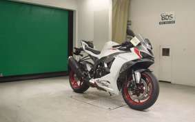 KAWASAKI NINJA ZX-6R A 2025 ZX636J