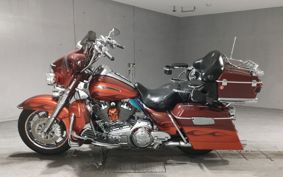 HARLEY FLHTCUSE 1800CVO 2010 PR8