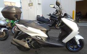 YAMAHA MAJESTYS SG52J