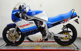 SUZUKI GSX-R750 1985 GR71F