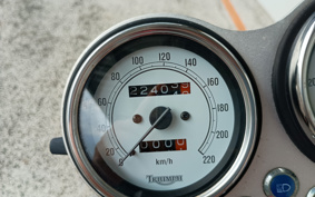 TRIUMPH TRIUMPH THRUXTON 2004 TJ9042