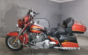 HARLEY FLHTCUSE 1800CVO PR8
